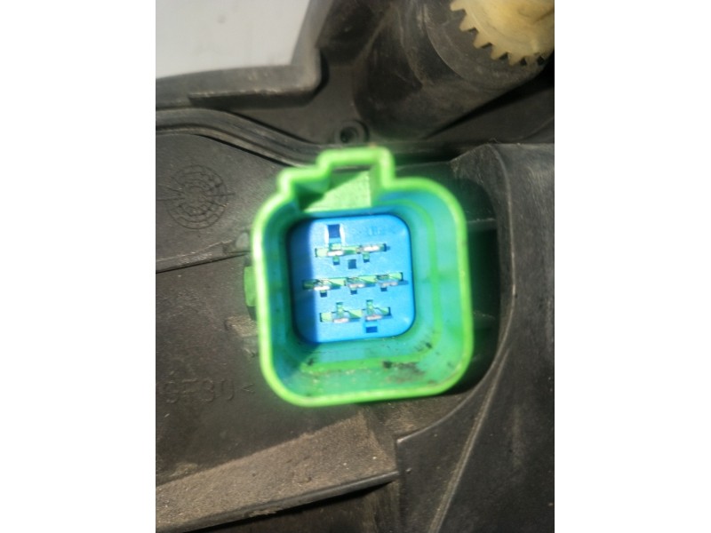 Recambio de faro derecho para ford mondeo iii sedán (b4y) 1.8 16v referencia OEM IAM 0301174202 1S7113005AL 