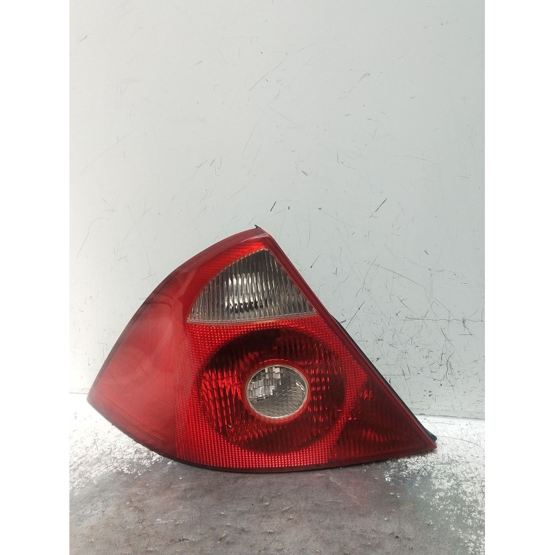 Recambio de piloto trasero izquierdo para ford mondeo iii sedán (b4y) 1.8 16v referencia OEM IAM 3S7113405A  