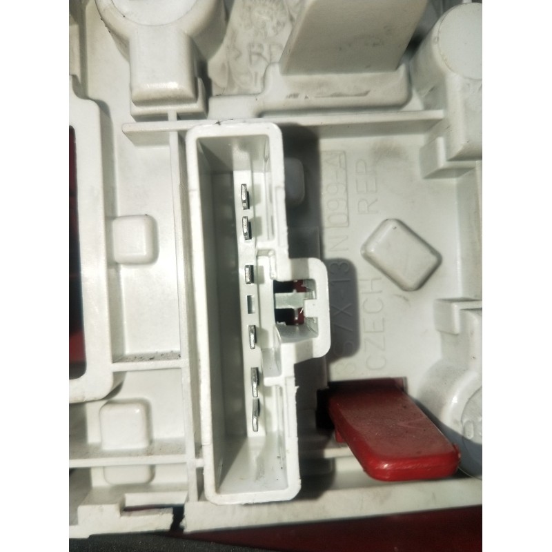 Recambio de piloto trasero izquierdo para ford mondeo iii sedán (b4y) 1.8 16v referencia OEM IAM 3S7113405A  