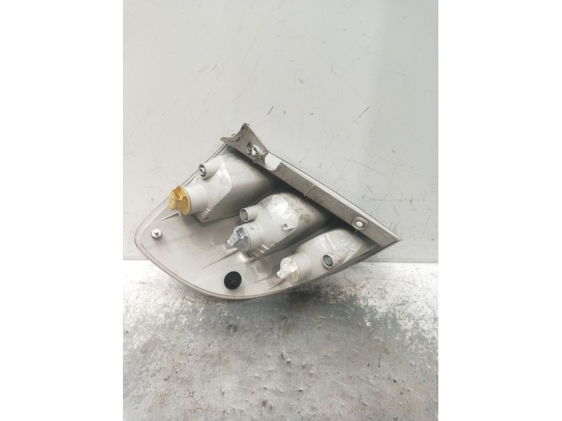 Recambio de piloto trasero derecho para citroën c3 pluriel (hb_) 1.6 referencia OEM IAM 89398300 6351R6 