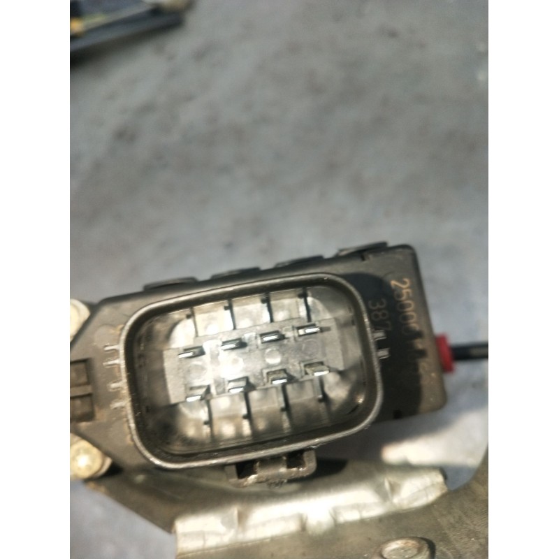 Recambio de elevalunas delantero derecho para ford mondeo iii sedán (b4y) 1.8 16v referencia OEM IAM 250001165 944212456 5P