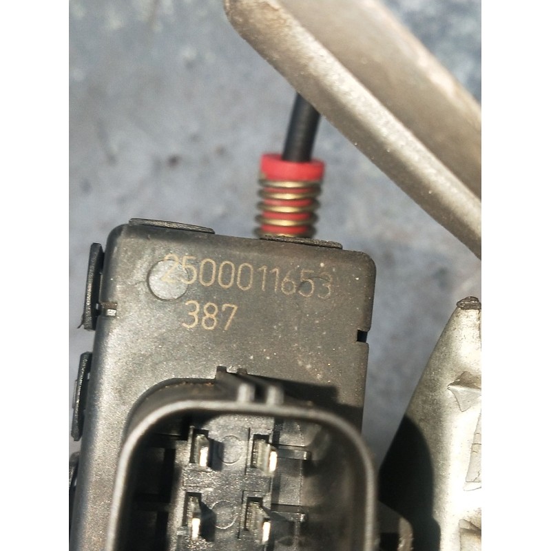 Recambio de elevalunas delantero derecho para ford mondeo iii sedán (b4y) 1.8 16v referencia OEM IAM 250001165 944212456 5P