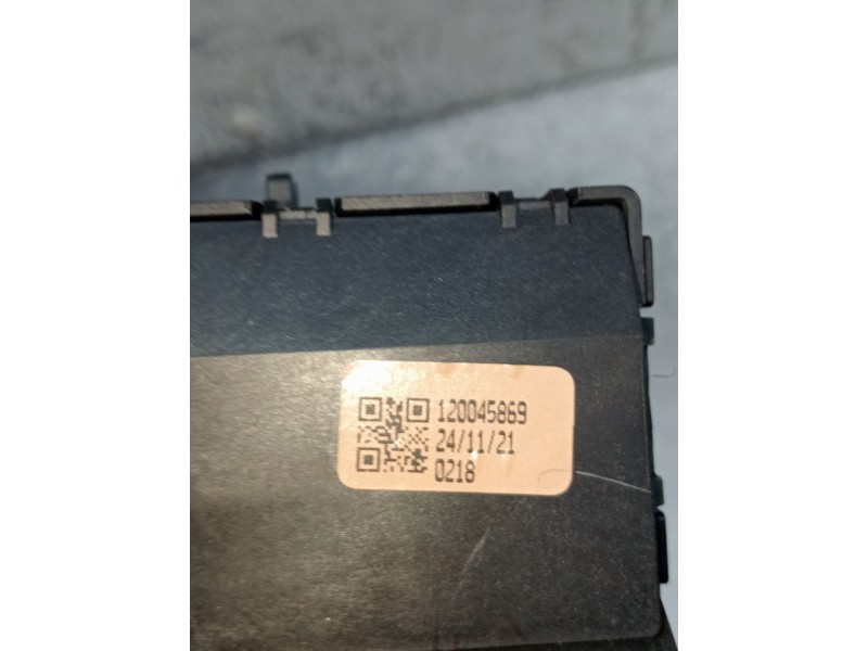 Recambio de mando limpia para dacia spring ev (b6m1) referencia OEM IAM 120045869  