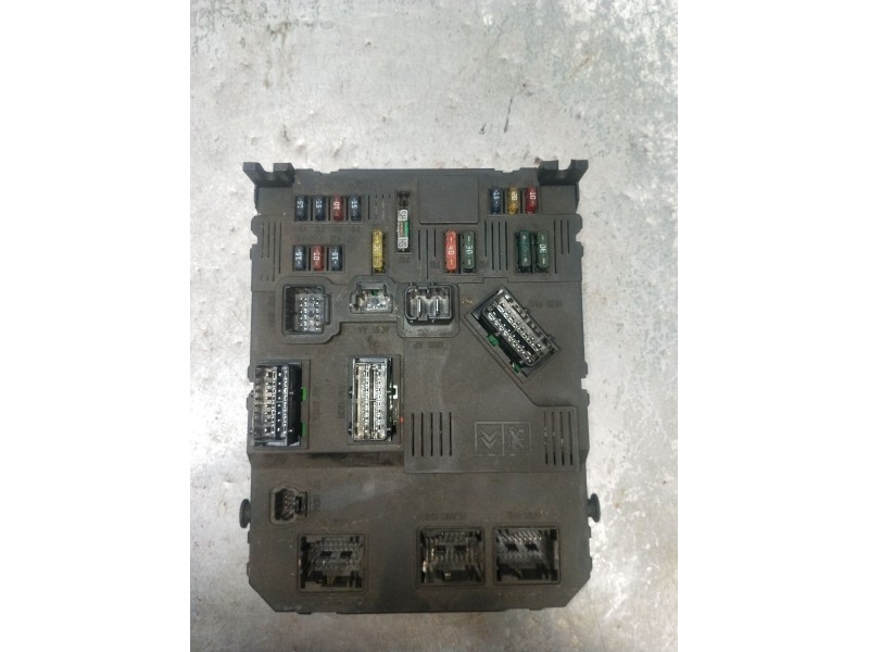 Recambio de caja reles / fusibles para citroën c3 pluriel (hb_) 1.6 referencia OEM IAM S118085300 9650585680 BSIF0100