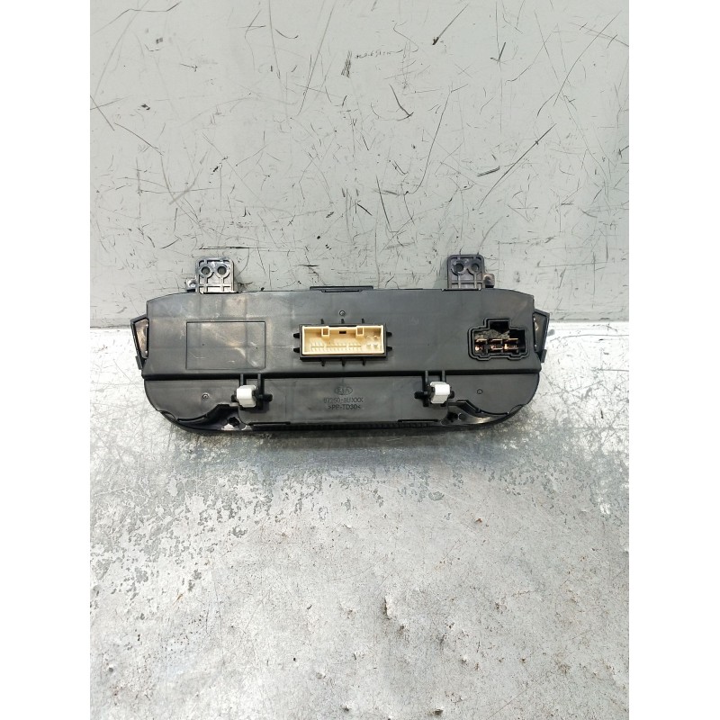 Recambio de mando calefaccion / aire acondicionado para kia sportage iii (sl) 1.6 gdi referencia OEM IAM 972520 3UXXX 
