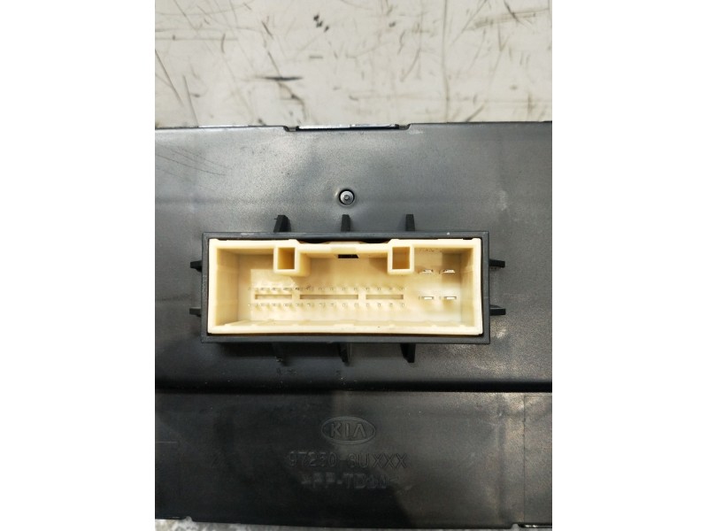Recambio de mando calefaccion / aire acondicionado para kia sportage iii (sl) 1.6 gdi referencia OEM IAM 972520 3UXXX 
