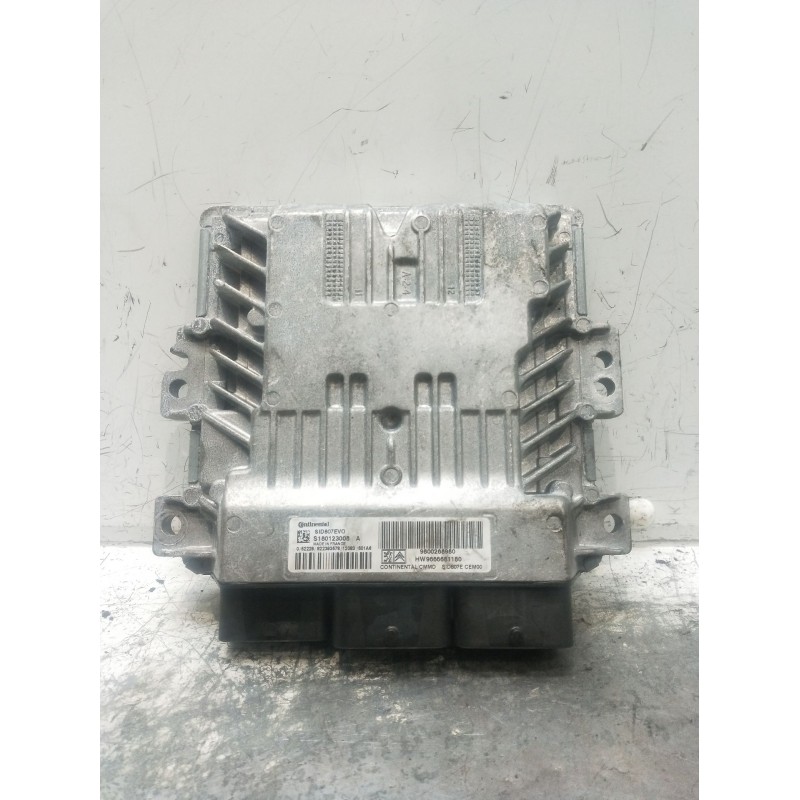 Recambio de centralita motor uce para peugeot 5008 (0u_, 0e_) 1.6 hdi referencia OEM IAM 9800268980 HW9666681180 