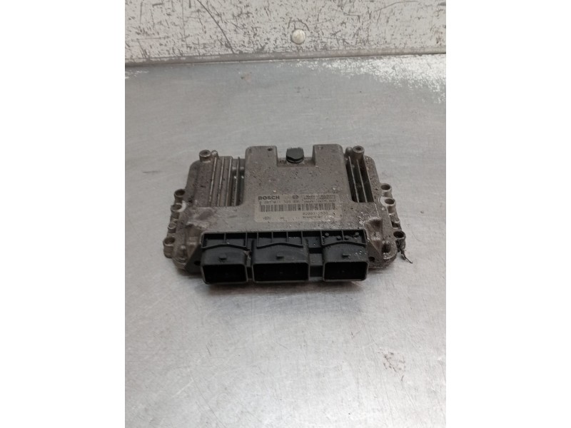 Recambio de centralita motor uce para renault laguna ii grandtour (kg0/1_) 1.9 dci (kg0g) referencia OEM IAM 0281011723 82003115