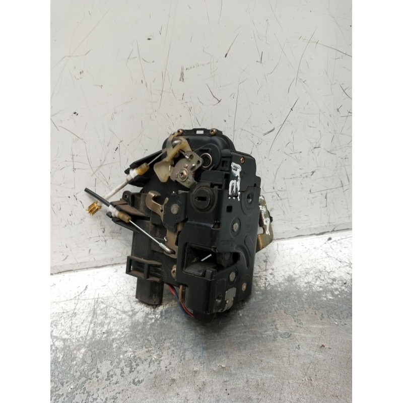 Recambio de motor cierre centralizado trasero derecho para audi a6 c5 (4b2, 4b4) 2.5 tdi referencia OEM IAM  5P 