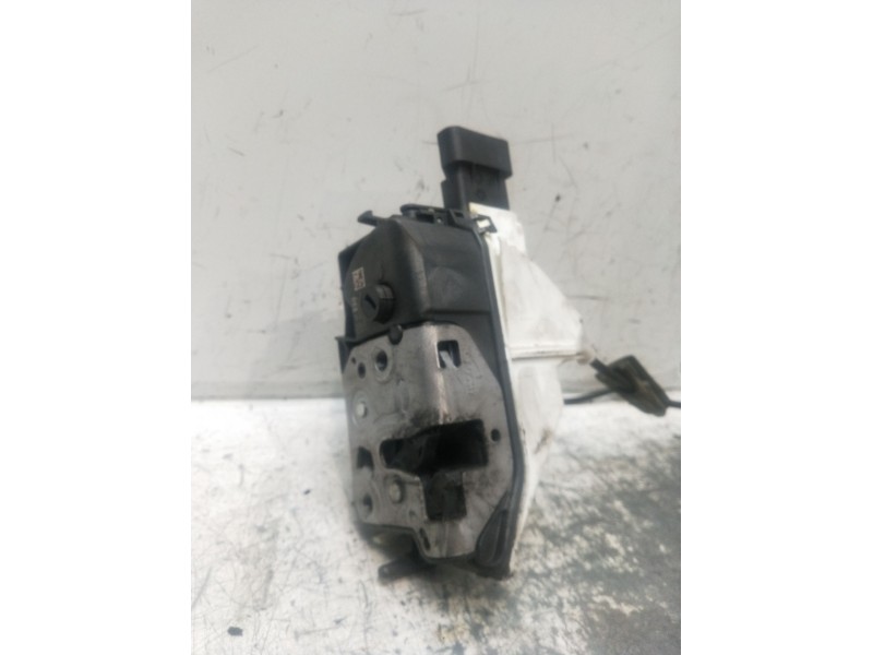 Recambio de motor cierre centralizado delantero derecho para peugeot 5008 (0u_, 0e_) 1.6 hdi referencia OEM IAM 2092A182717 5P 