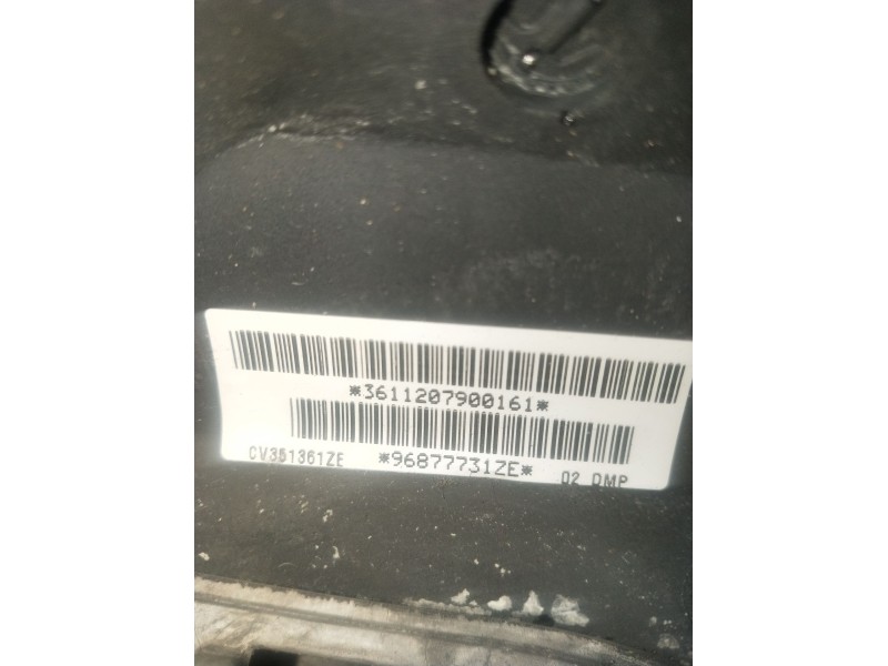 Recambio de volante para peugeot 5008 (0u_, 0e_) 1.6 hdi referencia OEM IAM 96877731ZE  