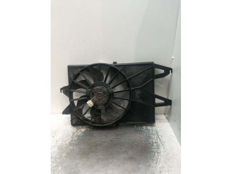 Recambio de electroventilador para ford mondeo iii sedán (b4y) 1.8 16v referencia OEM IAM 2326501701 3S718C607BD 
