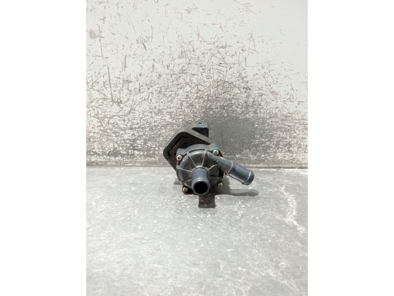 Recambio de bomba agua para dacia spring ev (b6m1) referencia OEM IAM P621412D01  
