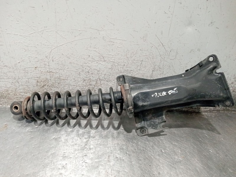 Recambio de amortiguador trasero derecho para audi 80 b4 sedán (8c2) 1.9 tdi referencia OEM IAM 8A0512342C  