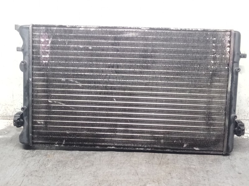 Recambio de radiador agua para volkswagen golf iv (1j1) 1.6 referencia OEM IAM   