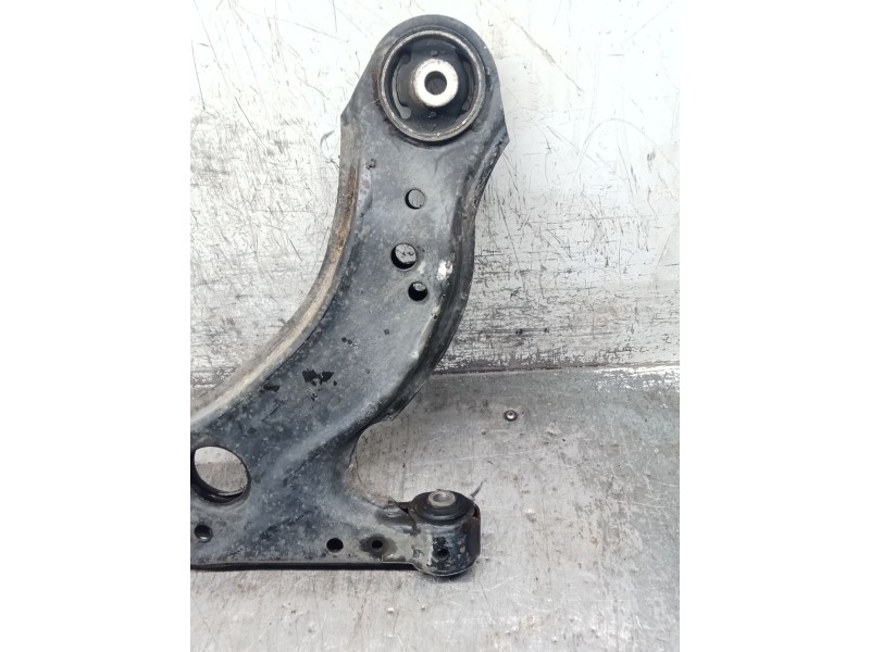 Recambio de brazo suspension inferior delantero izquierdo para volkswagen golf iv (1j1) 1.6 referencia OEM IAM   