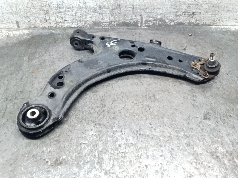 Recambio de brazo suspension inferior delantero derecho para volkswagen golf iv (1j1) 1.6 referencia OEM IAM   