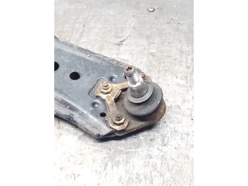 Recambio de brazo suspension inferior delantero derecho para volkswagen golf iv (1j1) 1.6 referencia OEM IAM   