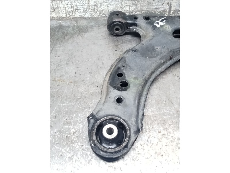 Recambio de brazo suspension inferior delantero derecho para volkswagen golf iv (1j1) 1.6 referencia OEM IAM   