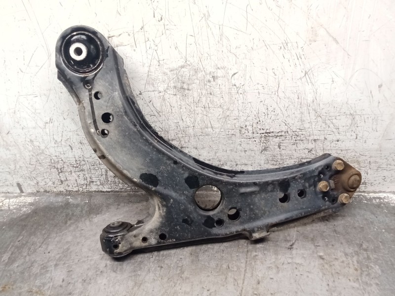 Recambio de brazo suspension inferior delantero derecho para volkswagen golf iv (1j1) 1.6 referencia OEM IAM   