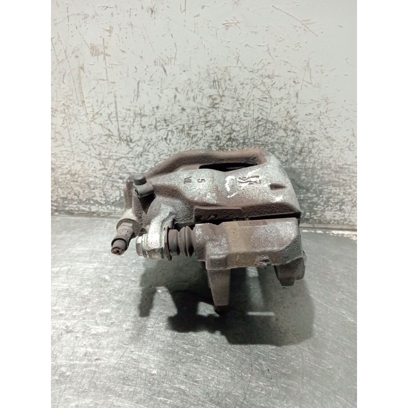 Recambio de pinza freno delantera derecha para fiat 500l (351_, 352_) 1.3 d multijet (199lxy1a, 199lxy11) referencia OEM IAM 020