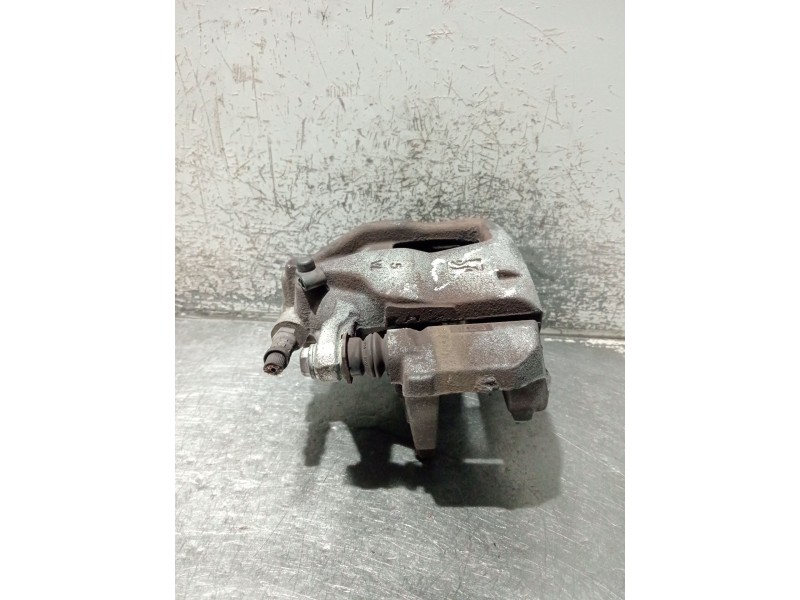 Recambio de pinza freno delantera derecha para fiat 500l (351_, 352_) 1.3 d multijet (199lxy1a, 199lxy11) referencia OEM IAM 020