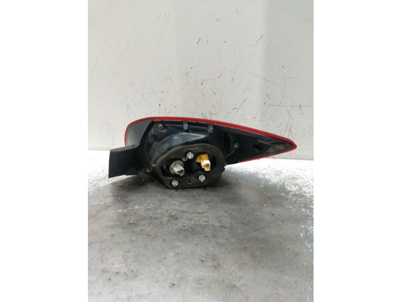 Recambio de piloto trasero izquierdo para mazda 3 (bm, bn) 2.2 d referencia OEM IAM B45D51160 22041981 