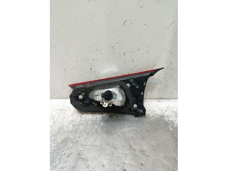 Recambio de piloto trasero izquierdo interior para mazda 3 (bm, bn) 2.2 d referencia OEM IAM B450513F0  