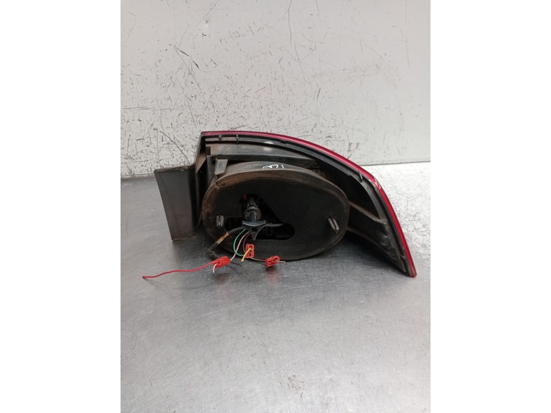 Recambio de piloto trasero izquierdo para renault laguna ii (bg0/1_) 1.9 dci (bg1a, bg1v) referencia OEM IAM   