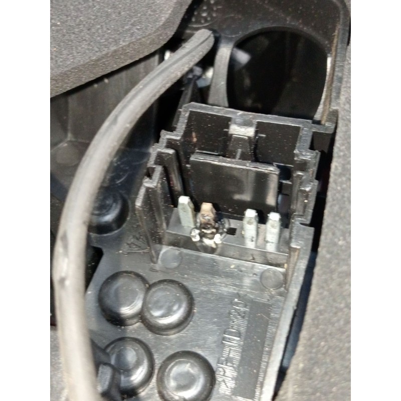 Recambio de piloto trasero izquierdo para renault laguna ii (bg0/1_) 1.9 dci (bg1a, bg1v) referencia OEM IAM   