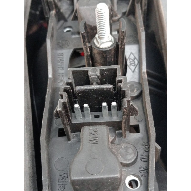 Recambio de piloto trasero izquierdo interior para renault laguna ii (bg0/1_) 1.9 dci (bg1a, bg1v) referencia OEM IAM   