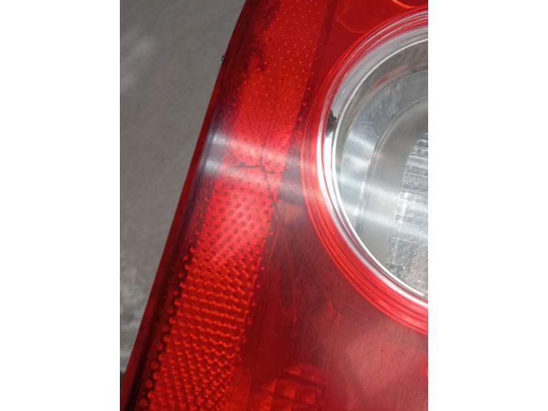 Recambio de piloto trasero derecho interior para renault laguna ii (bg0/1_) 1.9 dci (bg1a, bg1v) referencia OEM IAM   