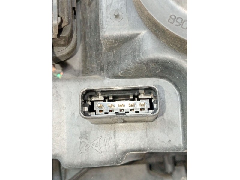 Recambio de faro derecho para renault laguna ii (bg0/1_) 1.9 dci (bg1a, bg1v) referencia OEM IAM 89900427 088940 