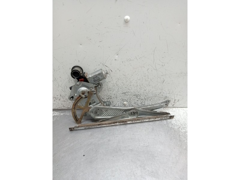 Recambio de elevalunas delantero izquierdo para toyota yaris (_p1_) 1.3 (ncp10_, scp12_) referencia OEM IAM 8572052020 062100999