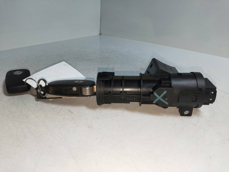 Recambio de conmutador de arranque para lancia ypsilon (101) 1.3 jtd cat referencia OEM IAM 61027500  