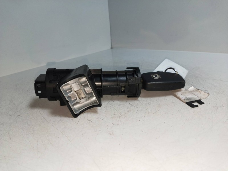 Recambio de conmutador de arranque para lancia ypsilon (101) 1.3 jtd cat referencia OEM IAM 61027500  