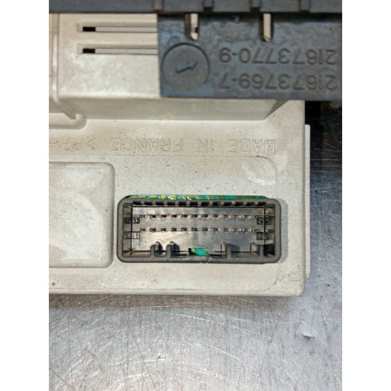 Recambio de pantalla multifuncion para renault kangoo (kc0/1_) 1.5 dci referencia OEM IAM 8200380298A  