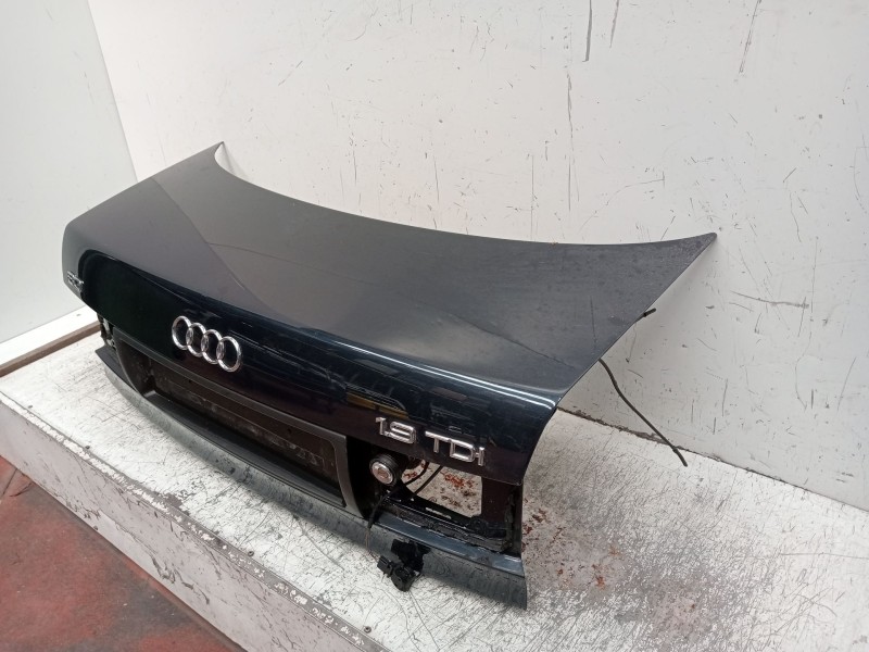 Recambio de tapa maletero para audi 80 b4 sedán (8c2) 1.9 tdi referencia OEM IAM  4P 