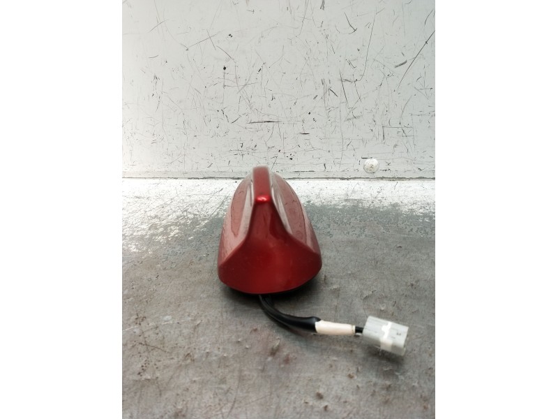 Recambio de antena para mazda 3 (bm, bn) 2.2 d referencia OEM IAM N050356  