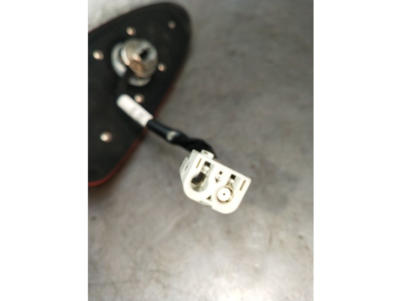 Recambio de antena para mazda 3 (bm, bn) 2.2 d referencia OEM IAM N050356  