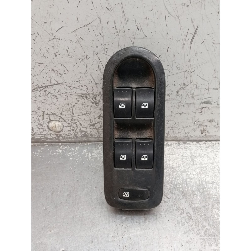 Recambio de mando elevalunas delantero izquierdo para renault scénic ii (jm0/1_) 1.5 dci (jm02, jm13) referencia OEM IAM   