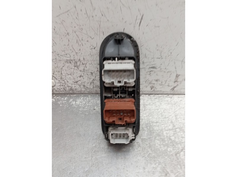 Recambio de mando elevalunas delantero izquierdo para renault scénic ii (jm0/1_) 1.5 dci (jm02, jm13) referencia OEM IAM   