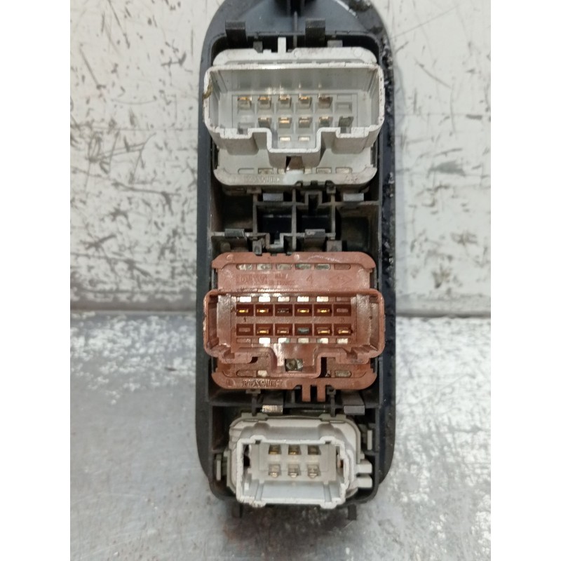 Recambio de mando elevalunas delantero izquierdo para renault scénic ii (jm0/1_) 1.5 dci (jm02, jm13) referencia OEM IAM   