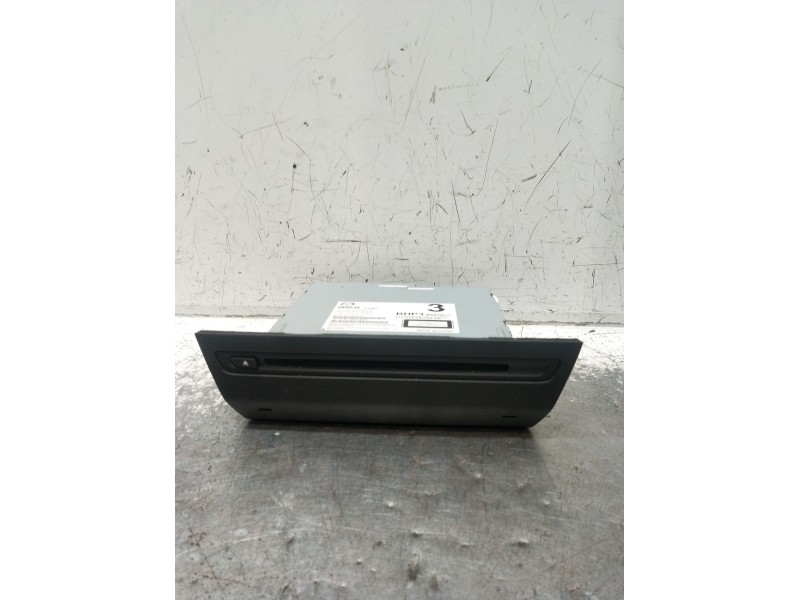 Recambio de sistema audio / radio cd para mazda 3 (bm, bn) 2.2 d referencia OEM IAM BHP3669G0C MD790446 