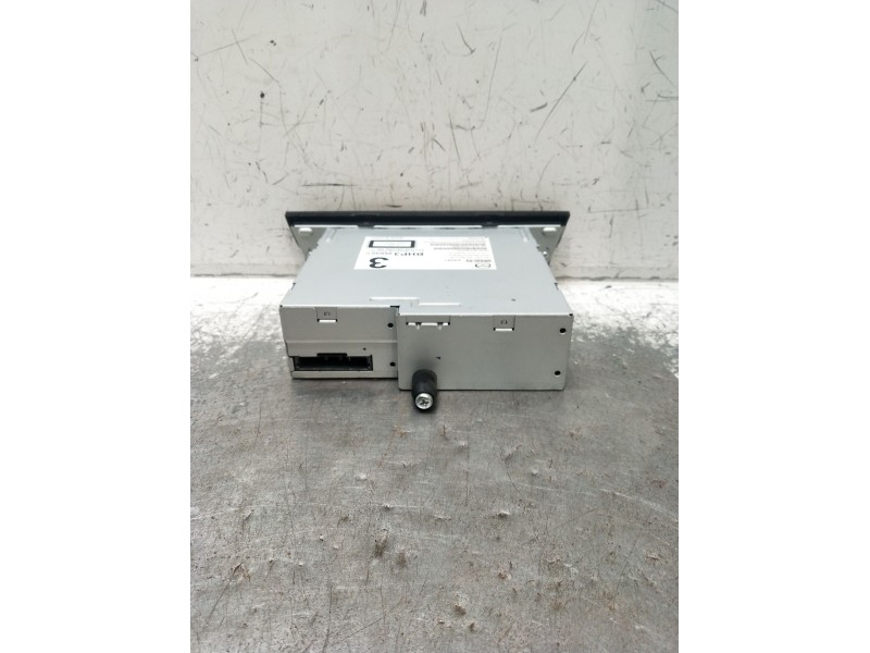 Recambio de sistema audio / radio cd para mazda 3 (bm, bn) 2.2 d referencia OEM IAM BHP3669G0C MD790446 