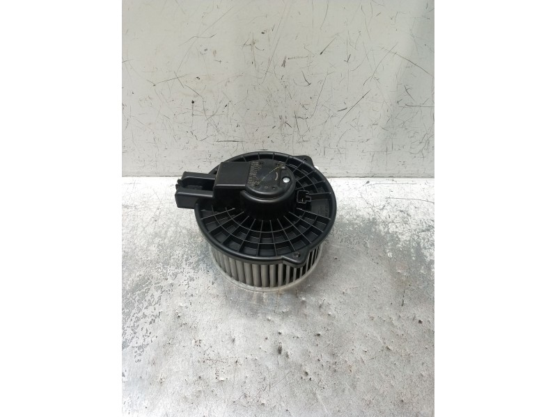 Recambio de motor calefaccion para mazda 3 (bm, bn) 2.2 d referencia OEM IAM HB111D651 06872700 0701