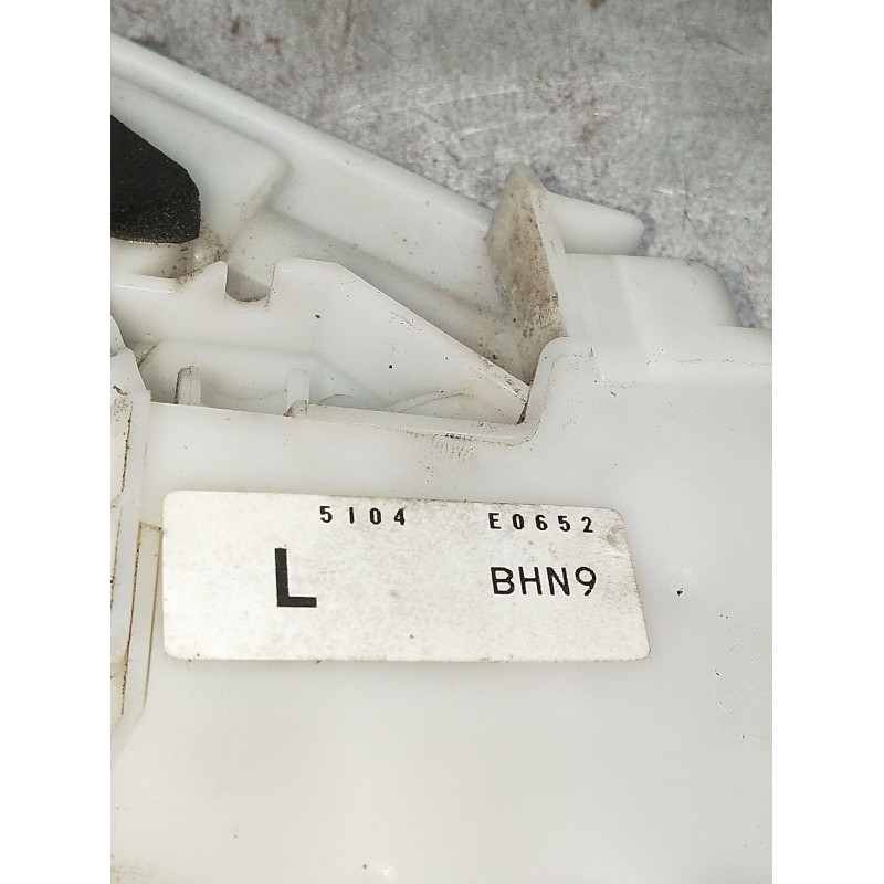 Recambio de motor cierre centralizado trasero izquierdo para mazda 3 (bm, bn) 2.2 d referencia OEM IAM 5104E0652 5P 