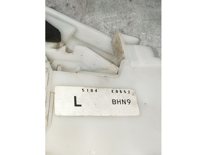 Recambio de motor cierre centralizado trasero izquierdo para mazda 3 (bm, bn) 2.2 d referencia OEM IAM 5104E0652 5P 