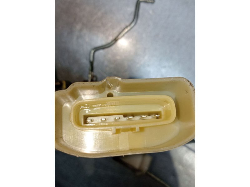 Recambio de motor cierre centralizado delantero derecho para toyota yaris (_p1_) 1.3 (ncp10_, scp12_) referencia OEM IAM   