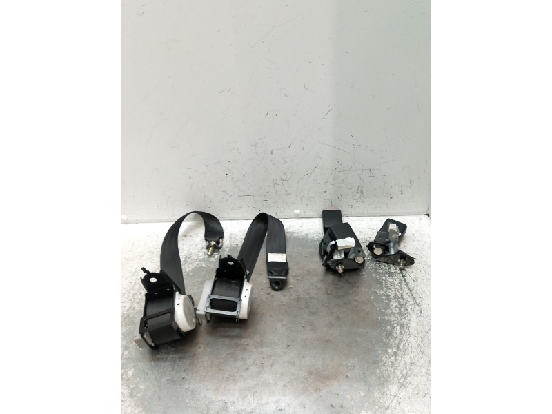Recambio de juego cinturones trasero para mazda 3 (bm, bn) 2.2 d referencia OEM IAM 0302GV160230 5P 
